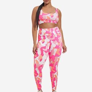 UGG® Graphic Saylor Legging Camo Print 🩷